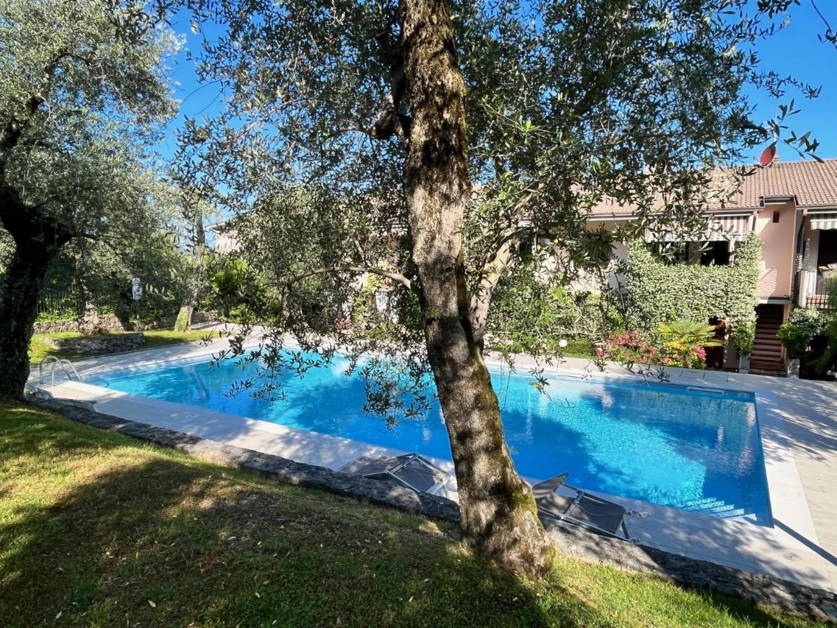 Апартаменты Residenza Riviera Degli Olivi Торри-дель-Бенако Экстерьер фото